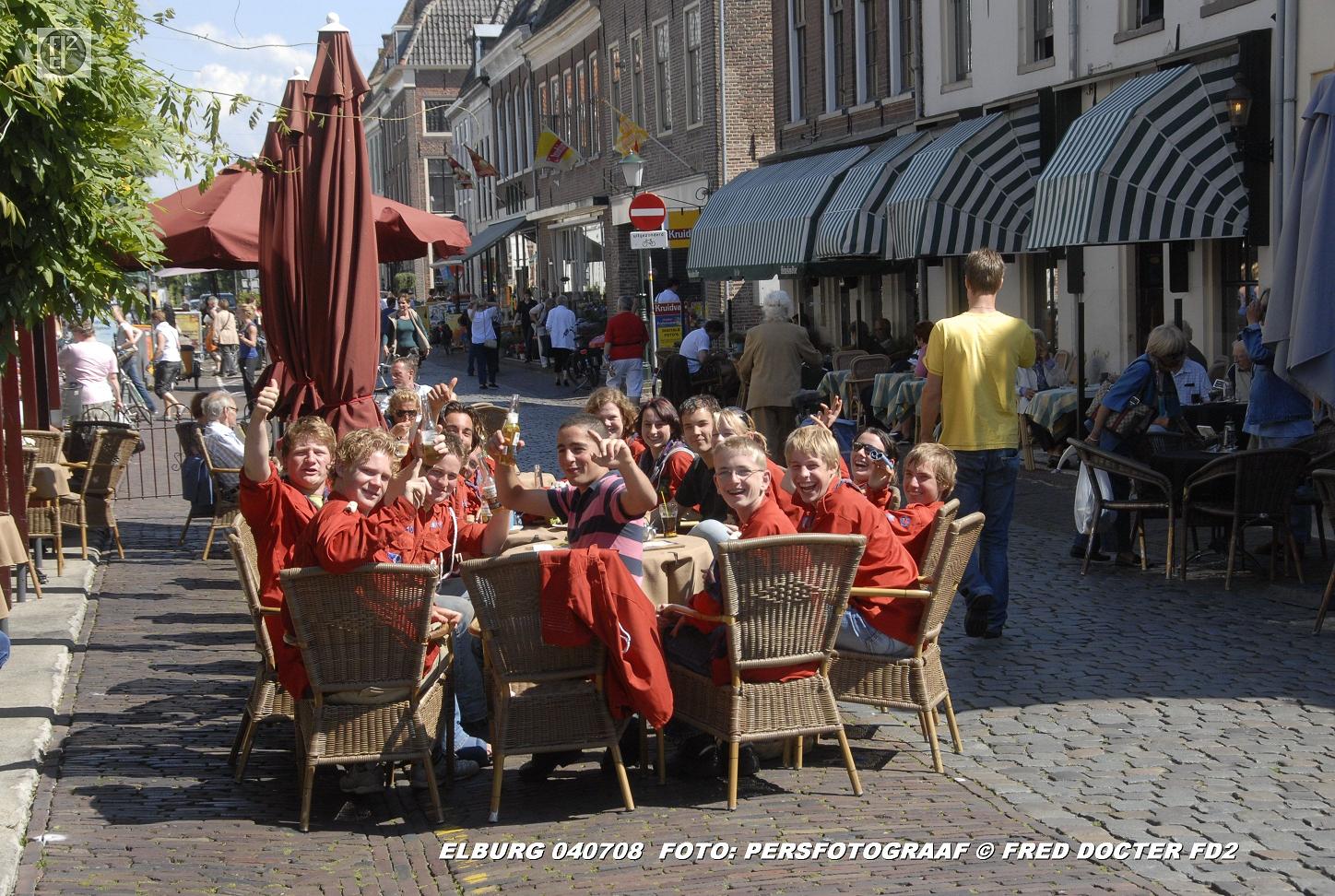 Even een terrasje pakken in Elburg... Even een terrasje pakken in Elburg...
